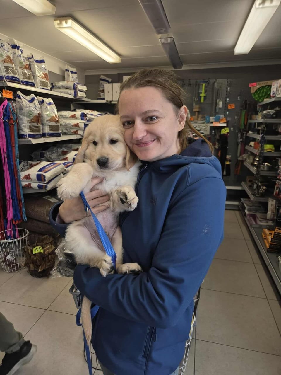 Customer with Golden Retriever